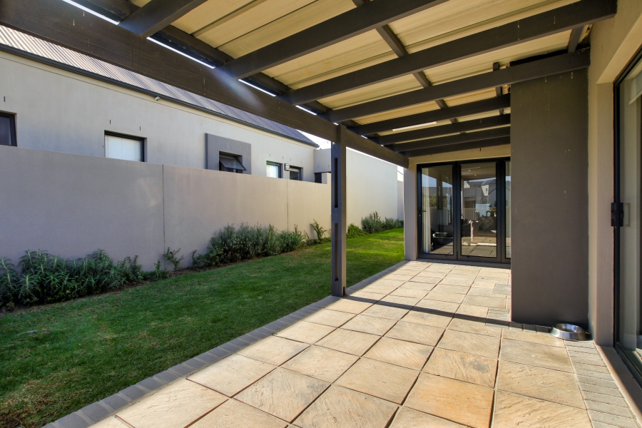 3 Bedroom Property for Sale in Aan de Wijnlanden Western Cape